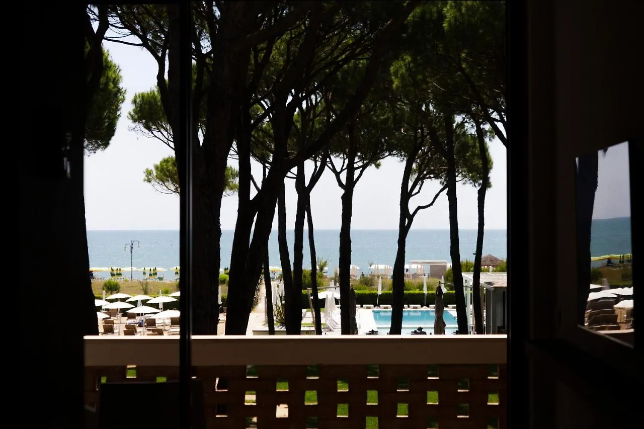 Hotel Mediterraneo Suite&Residence Lido di Jesolo 4*,  Italy